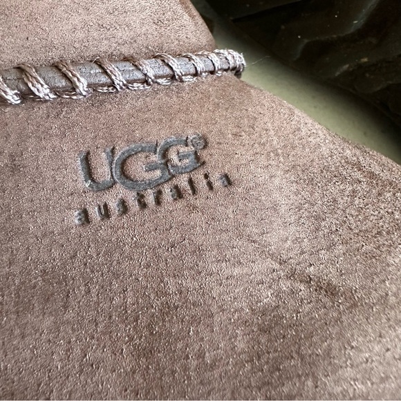 UGG Cove Brown Leather Winter Ankle Boots Womens Wraparound Lace - Picture 7 of 12